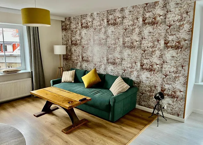 W Parku Przy Teatrze Szczawno-Zdroj