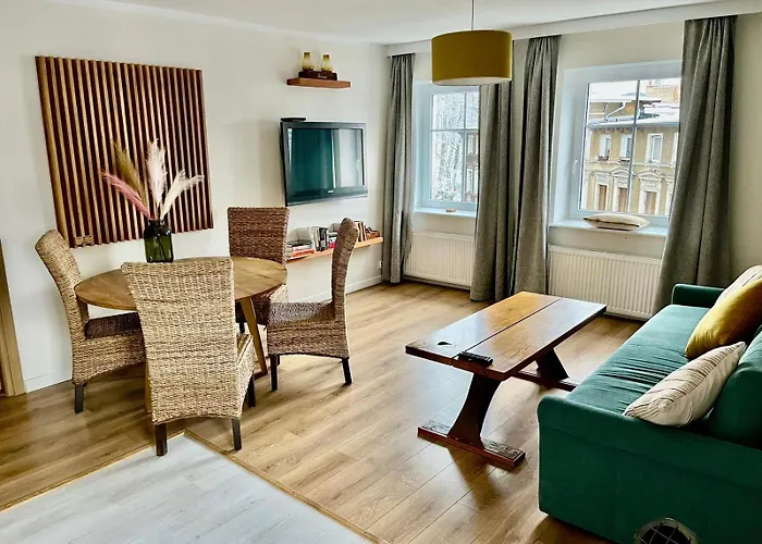 W Parku Przy Teatrze *