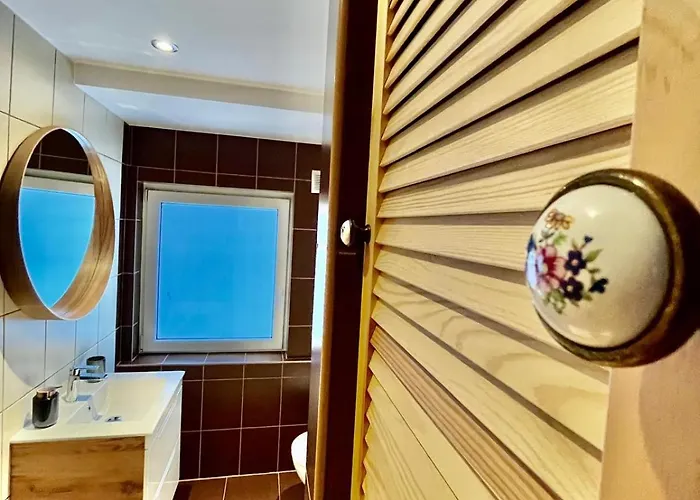 W Parku Przy Teatrze Szczawno-Zdroj